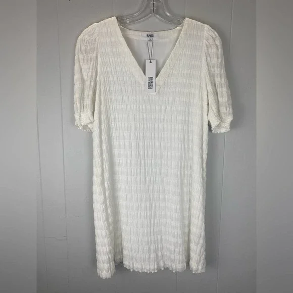 Bb Dakota Steve Madden White Textured Puff Sleeve Mini Dress size Small - Picture 3 of 8